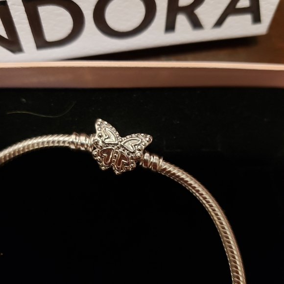 Pandora Moments Butterfly Clasp Snake Chain Bracelet - Picture 3 of 4